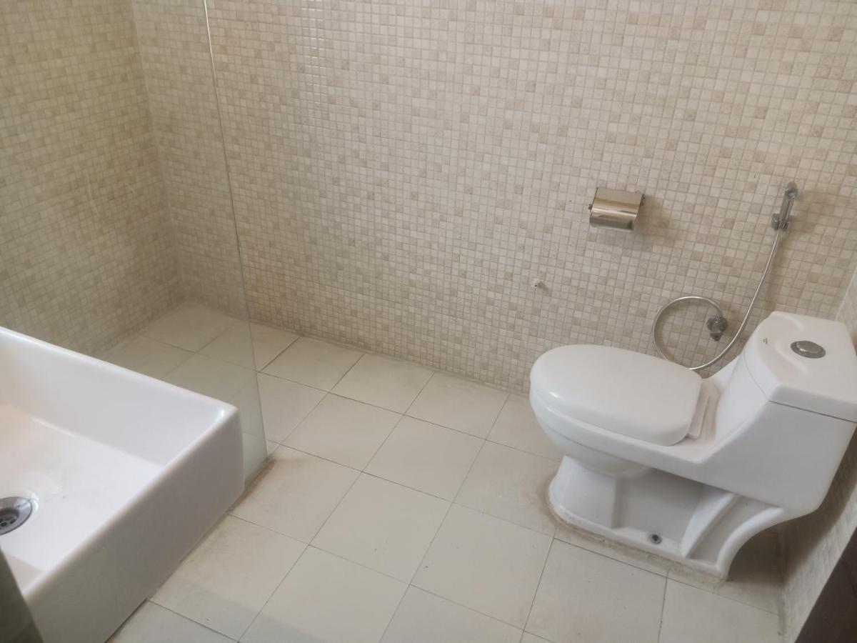Hotel The Am Bliss Ґурґаон Екстер'єр фото