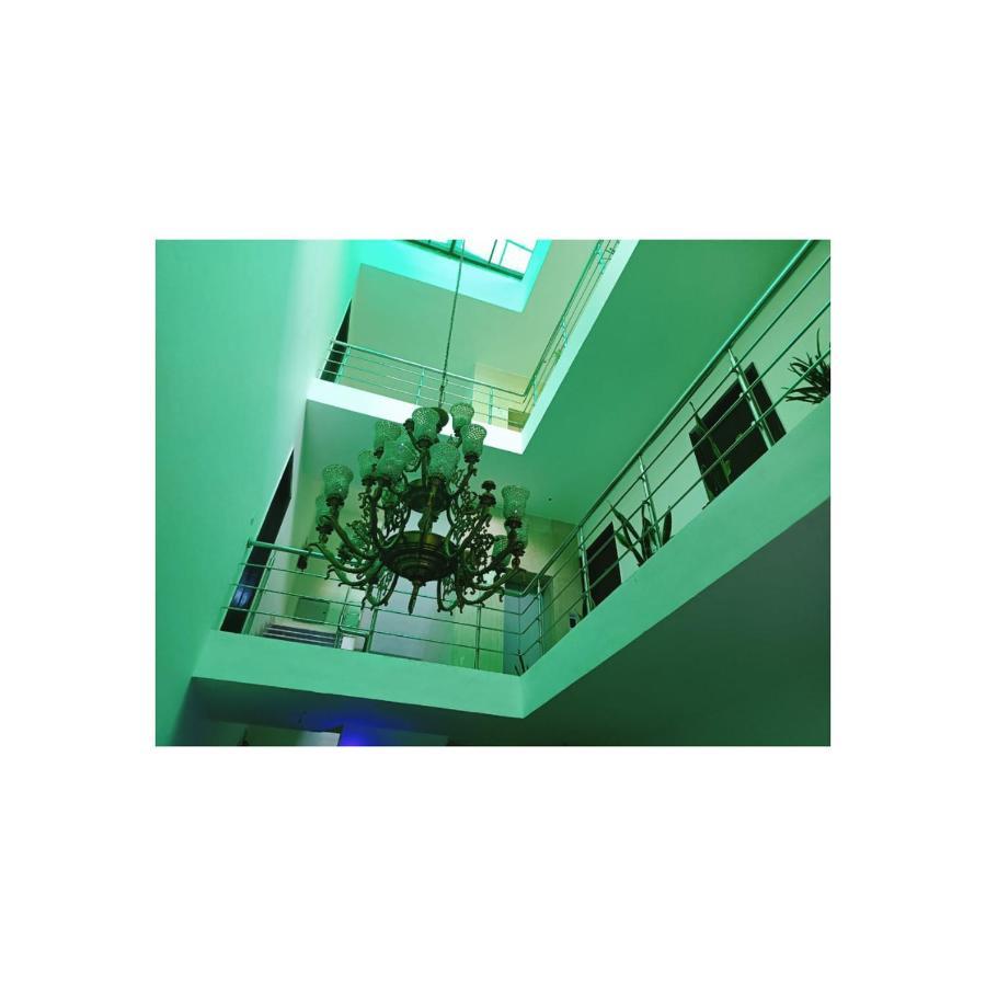Hotel The Am Bliss Ґурґаон Екстер'єр фото